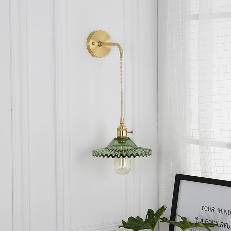 Siopsrl| Green glass wavy wall lamp industrial 1 light living room lighting fixture in brass
