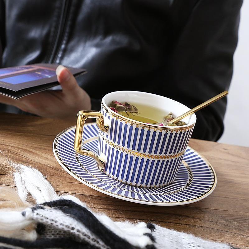 Siopsrl| Coffee cups + plates + spoons