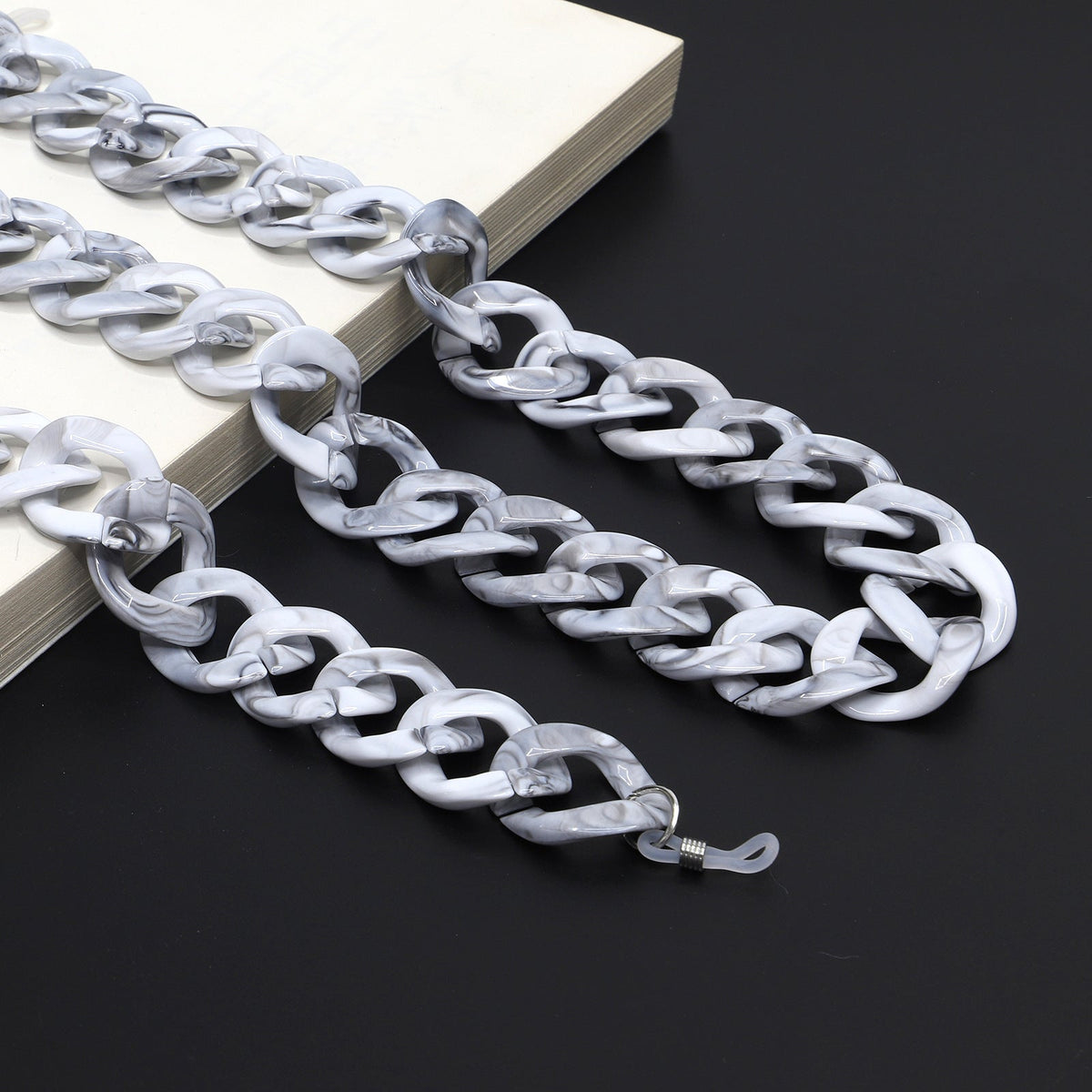Siopsrl | Fashionable Chunky Chain Eyewear Holder Siopsrl