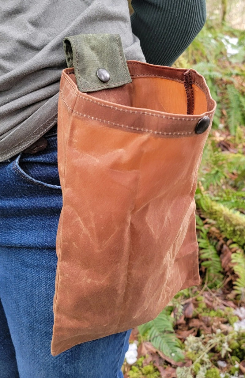 Siopsrl| Waxed Canvas Folding Foraging Bag with Durable Design