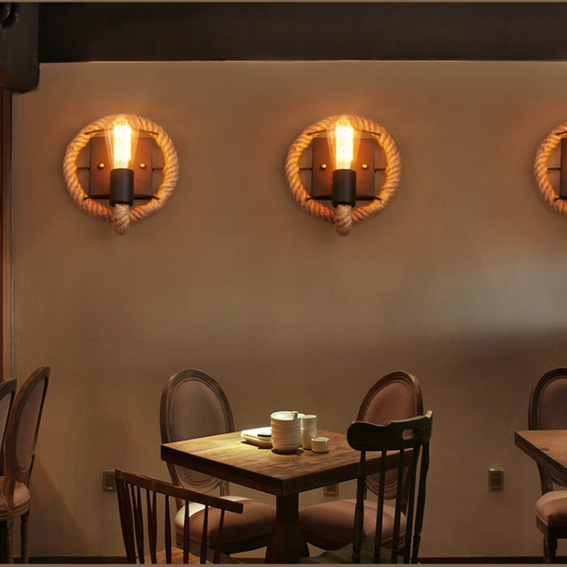 Siopsrl| Running Shape Rope Wall Light Rustic 1-Head Corridor Wall Lamp with Track Light Design in Wood