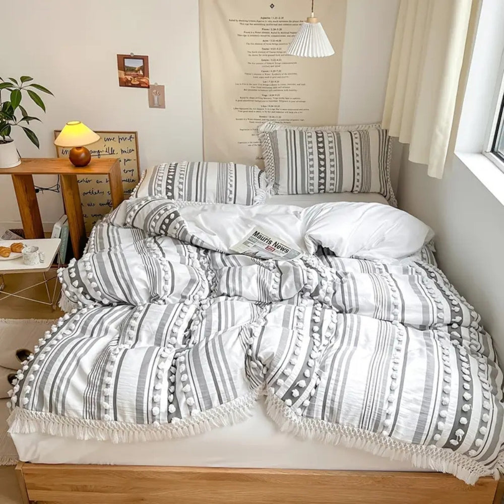 Siopsrl| Soft Stripe and Tassel Duvet Set | 3pcs