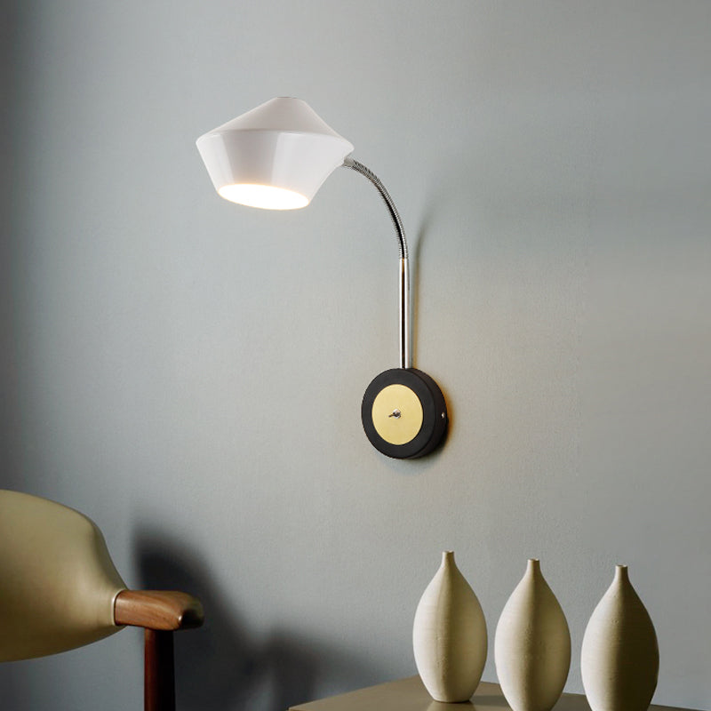 Siopsrl| Urn Wall Light Contemporary Metal 1-Bulb Wall-Mounted Lighting in Black and White