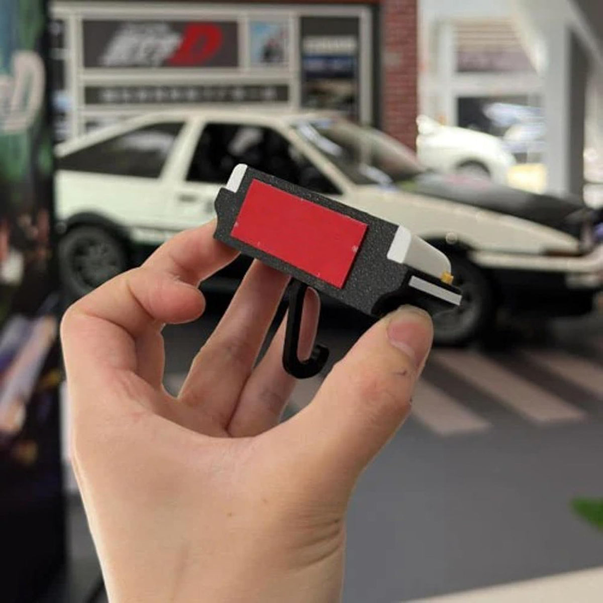Siopsrl| Wall-Mounted Key Holder | Classic Car Design | Plastic | 21×10 cm | With Lighting