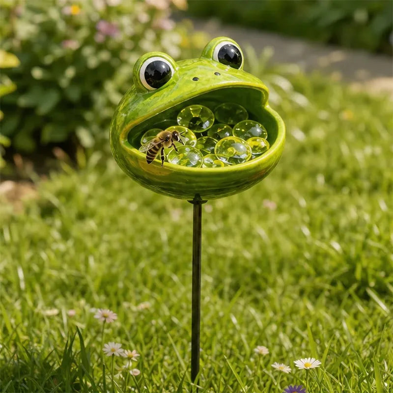 Help Pollinators Thrive! | Frog. Snail & Ladybug Water Bowl Deco