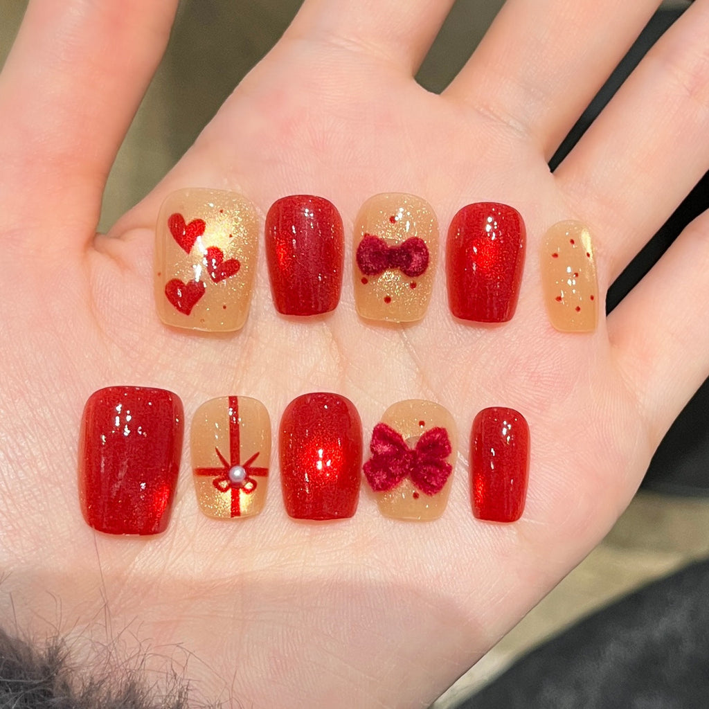 Siopsrl | Festively Themed Press-On Nail Art Set Siopsrl
