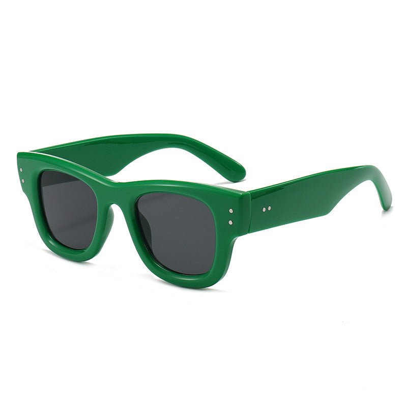 Siopsrl | Retro-Influenced Bold Frame Sunglasses Siopsrl
