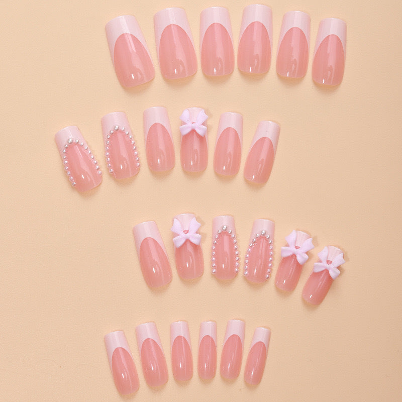 Siopsrl | Artificial nails with delicate flower and pearl embellishments Siopsrl
