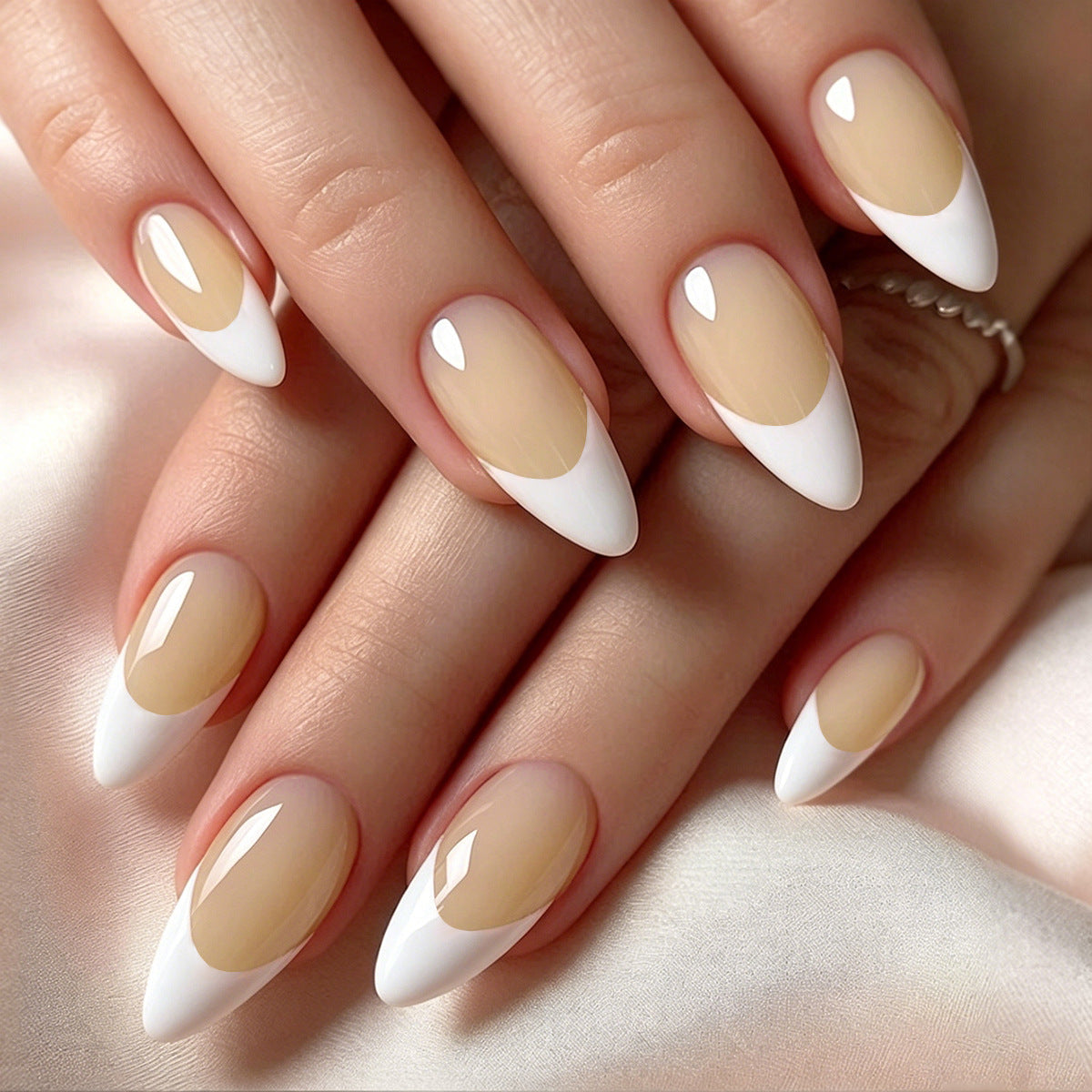 Siopsrl | Stylish artificial nails with elegant tips Siopsrl