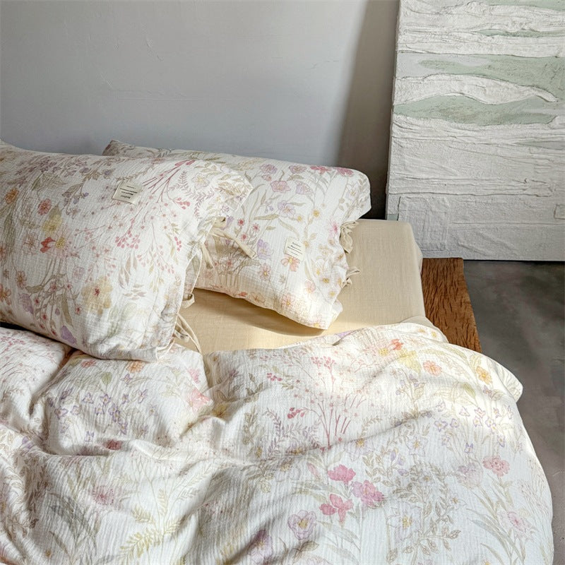 Light cotton gauze bedding set with floral pattern and ties