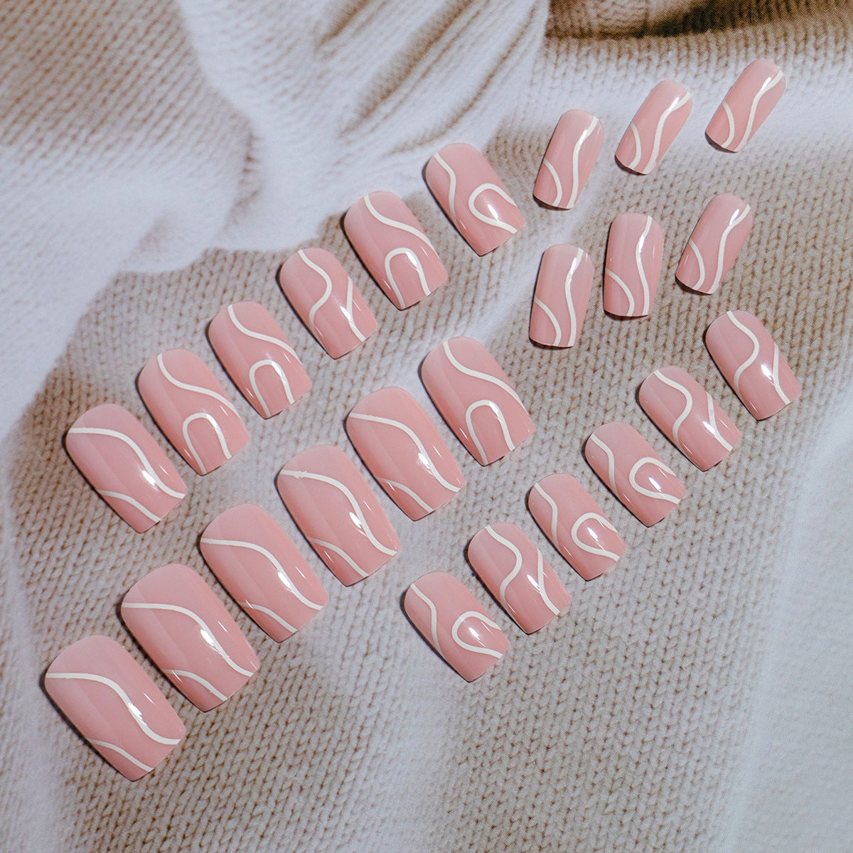 Siopsrl | Elegant Press-On Nail Design with Artistic White Swirl Siopsrl