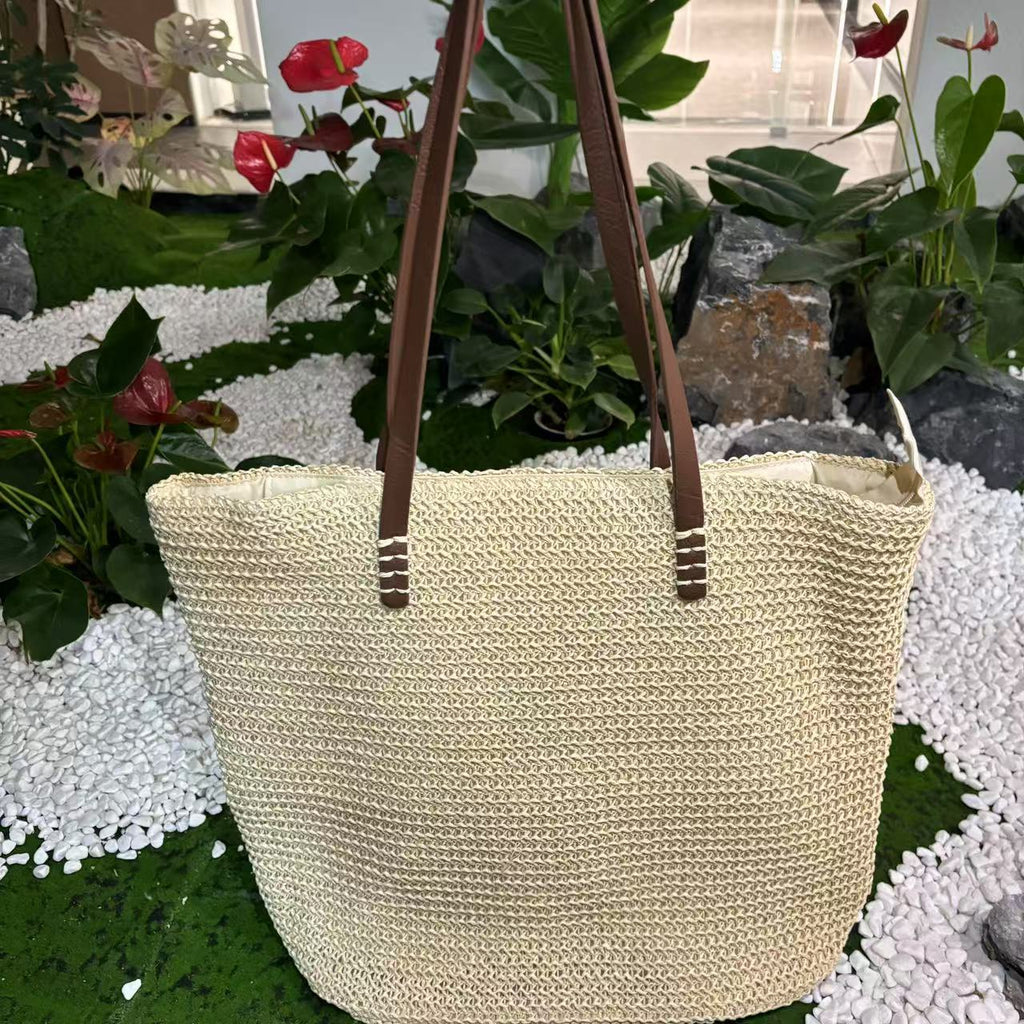 Siopsrl | Spacious Handbag Made of High-Quality Woven Natural Material Siopsrl