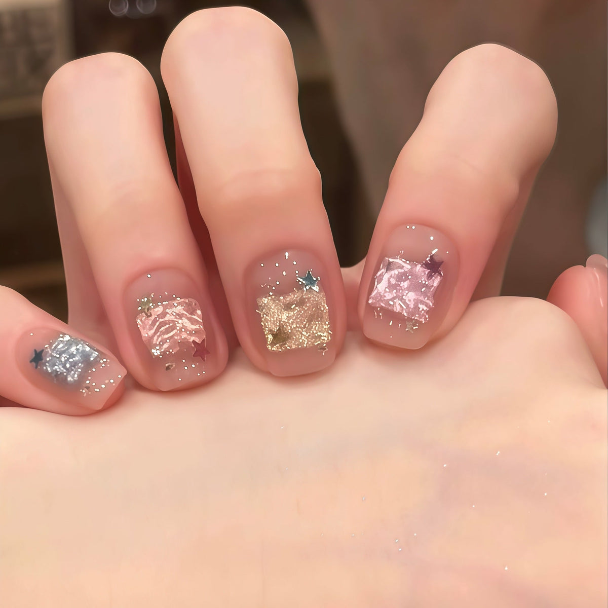 Siopsrl | Artificial Nails in Innovative Glitter Design Siopsrl