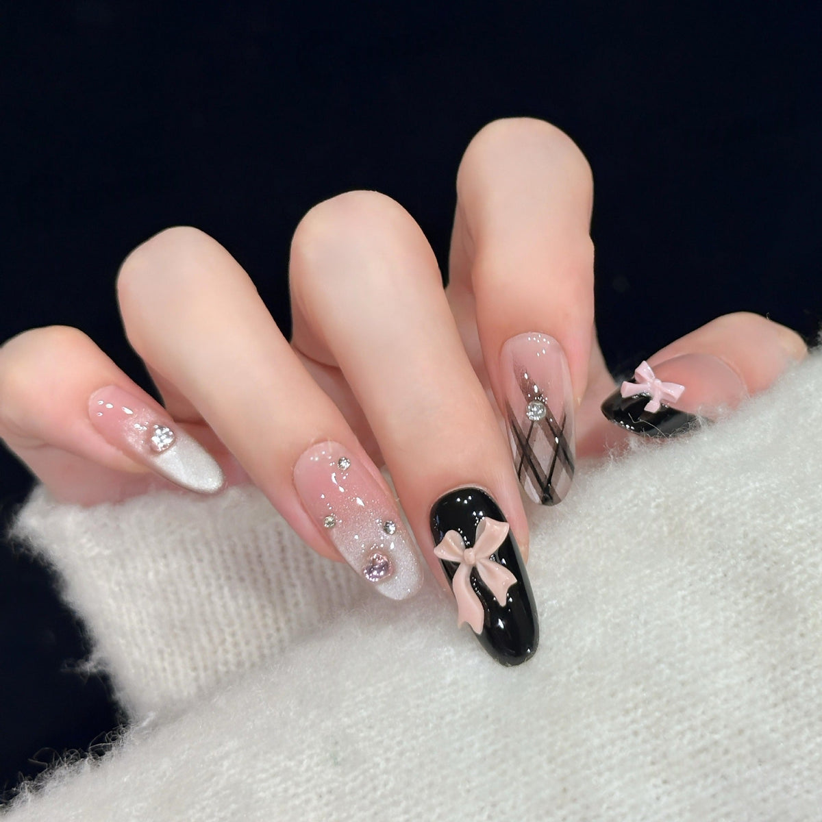 Siopsrl | Artificial nail tips with elegant bows and glitter details Siopsrl