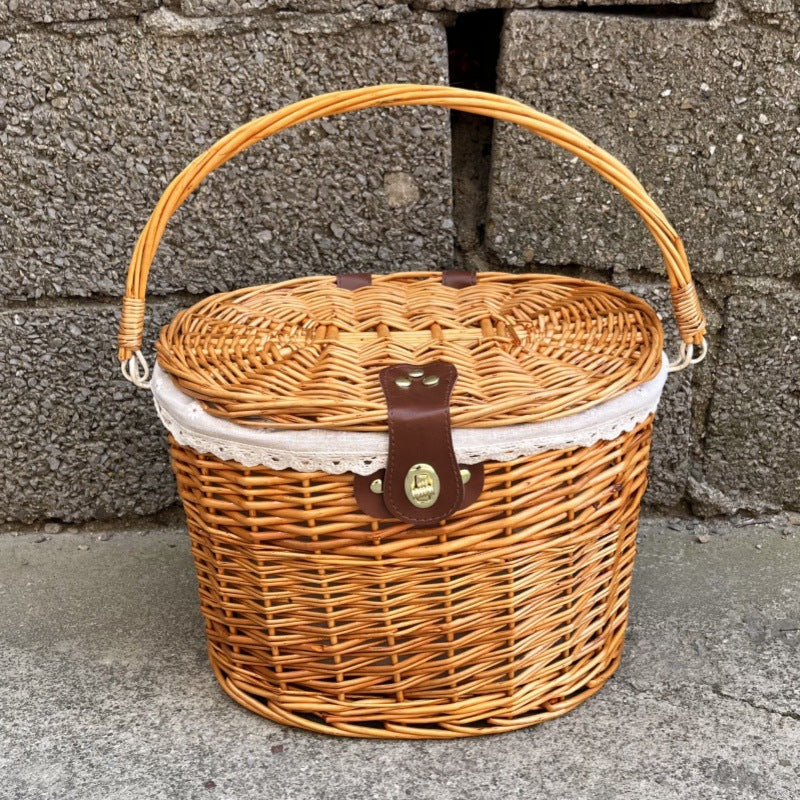 woven rattan bicycle front basket with quick-release mounting system Siopsrl