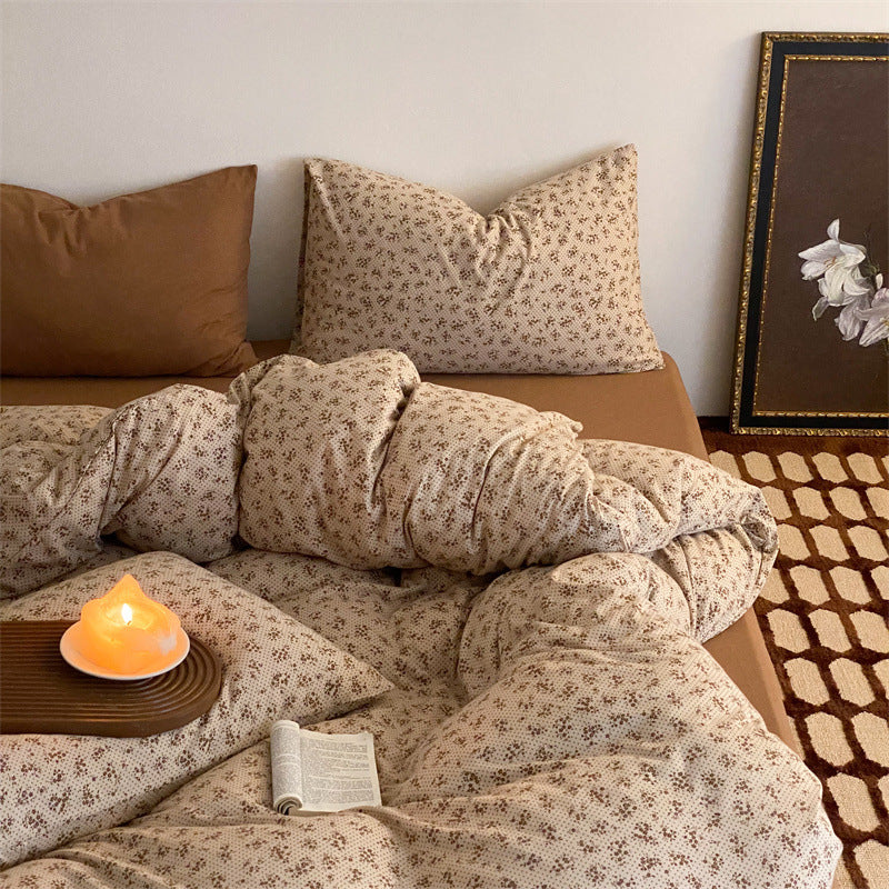 Patterned duvet cover and pillowcase set