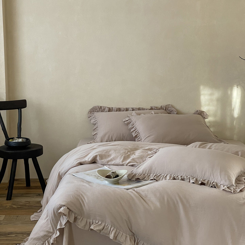 Elegant cotton bedding set with ruffle and soft percale finish