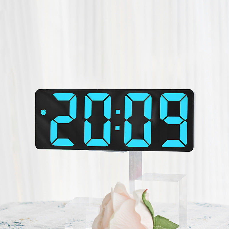 Siopsrl | Digital LED clock with large display and colorful digits Siopsrl
