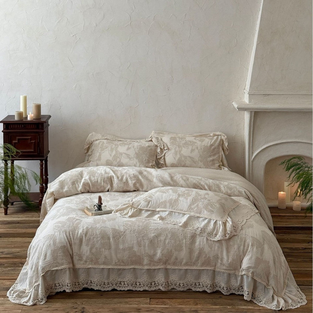 Bed linen set made of linen-cotton mix with large floral print and lace frill Bowlift