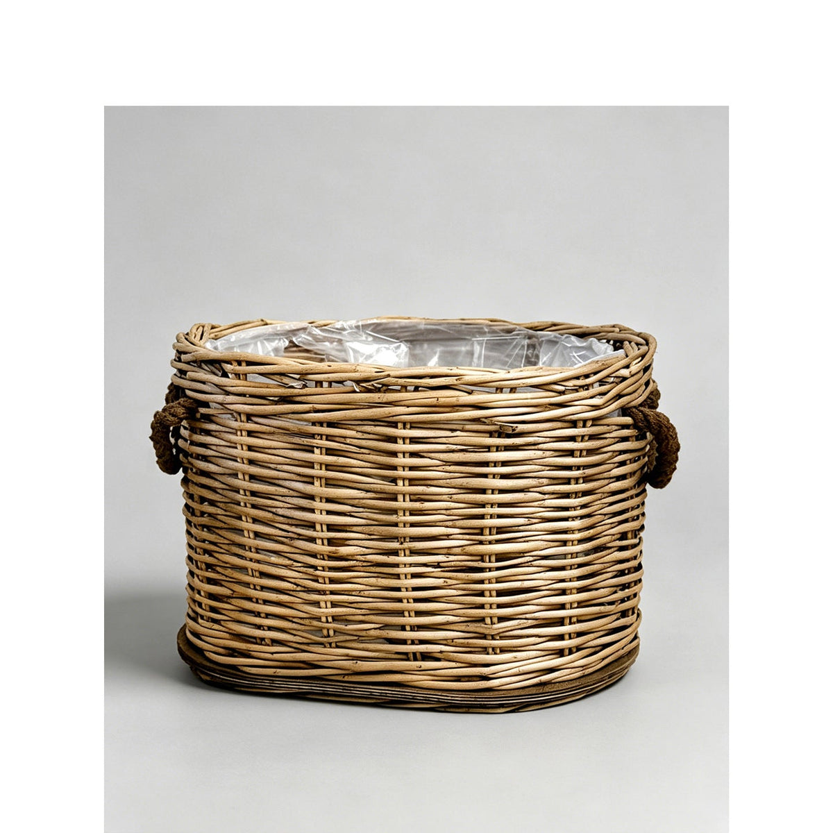 Willow woven basket with inner lining Siopsrl
