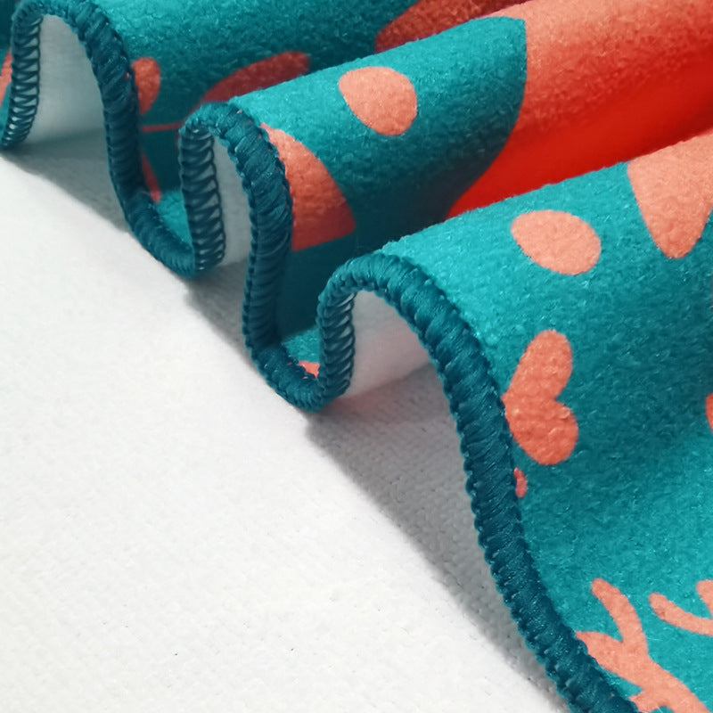 Siopsrl | Beach towel with enchanting mermaid design Siopsrl
