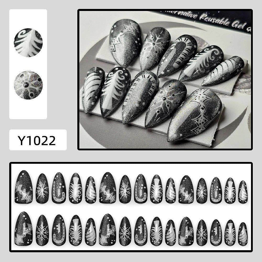 Siopsrl | Creative Nail Art in Glamorous Black-White Design Siopsrl