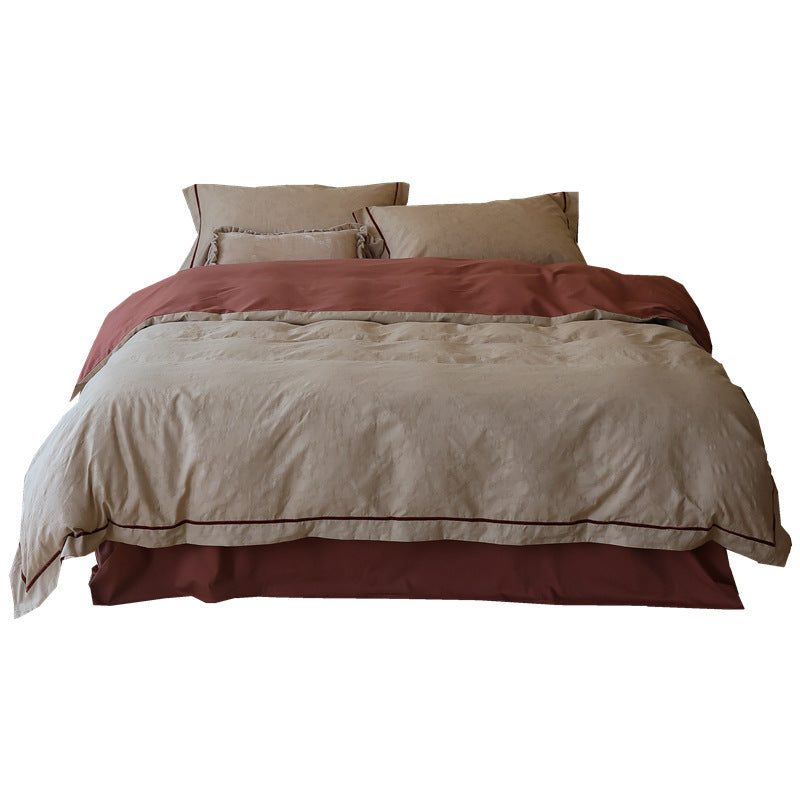 High-quality bedding set made of cotton-lyocell mix with reversible function and fine piping seam