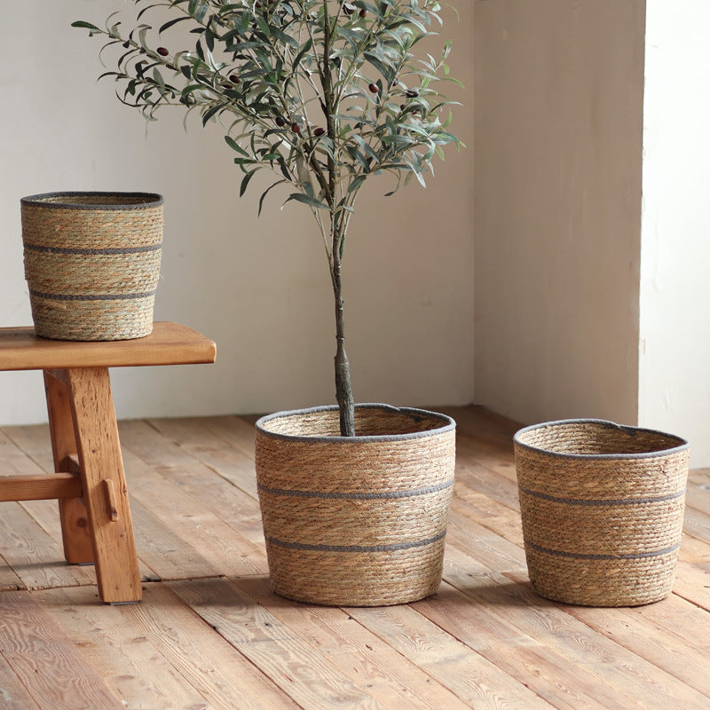 Handwoven decorative basket Siopsrl