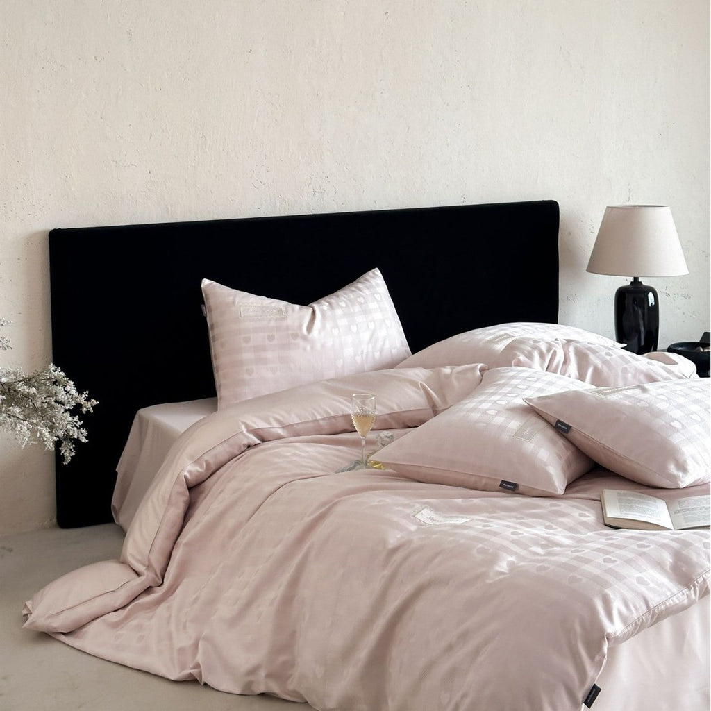 Luxurious cotton satin bed linen set with subtle check pattern and silk matte finish Bowlift