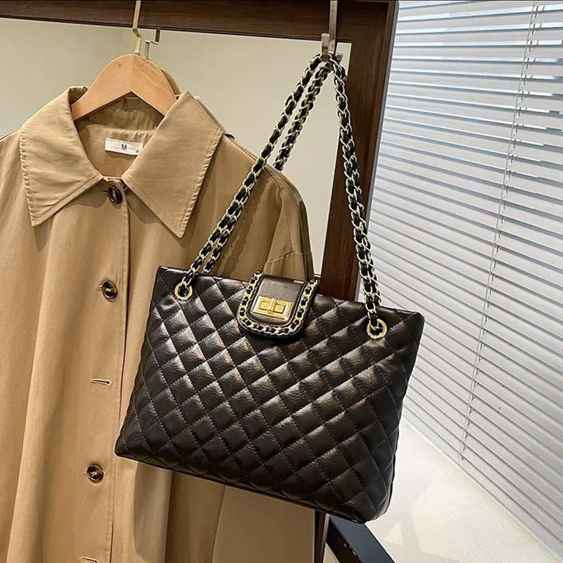 Quilted Elegance Handbag Siopsrl