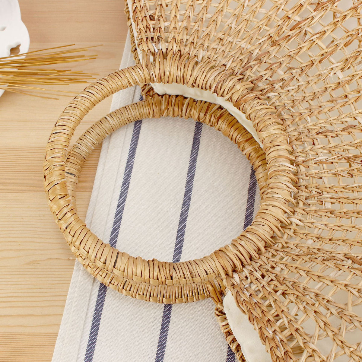 Siopsrl | Basket bag with elegant round handle and handcrafted design Siopsrl