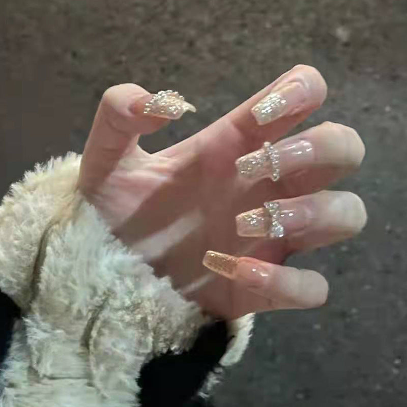 Siopsrl | Artificial nails with glamorous pearl details Siopsrl
