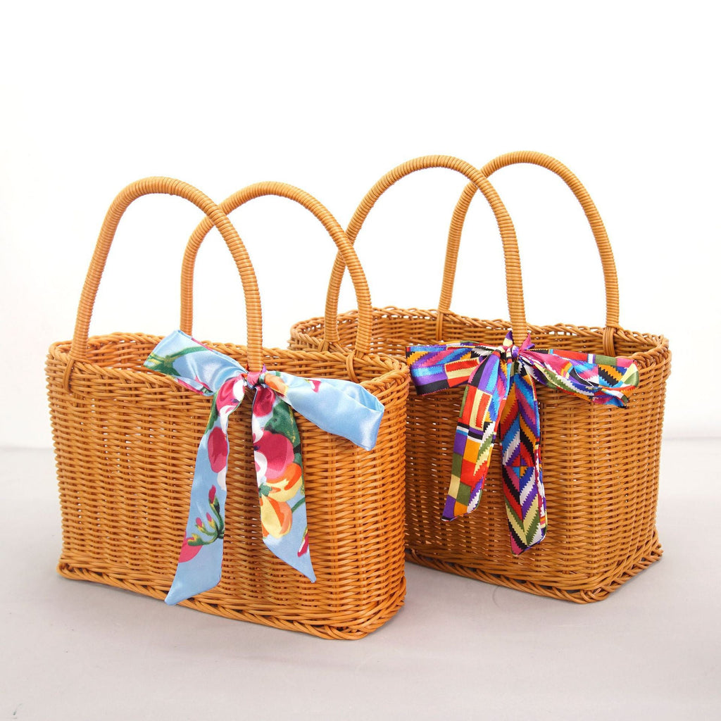Handcrafted Willow Basket Siopsrl