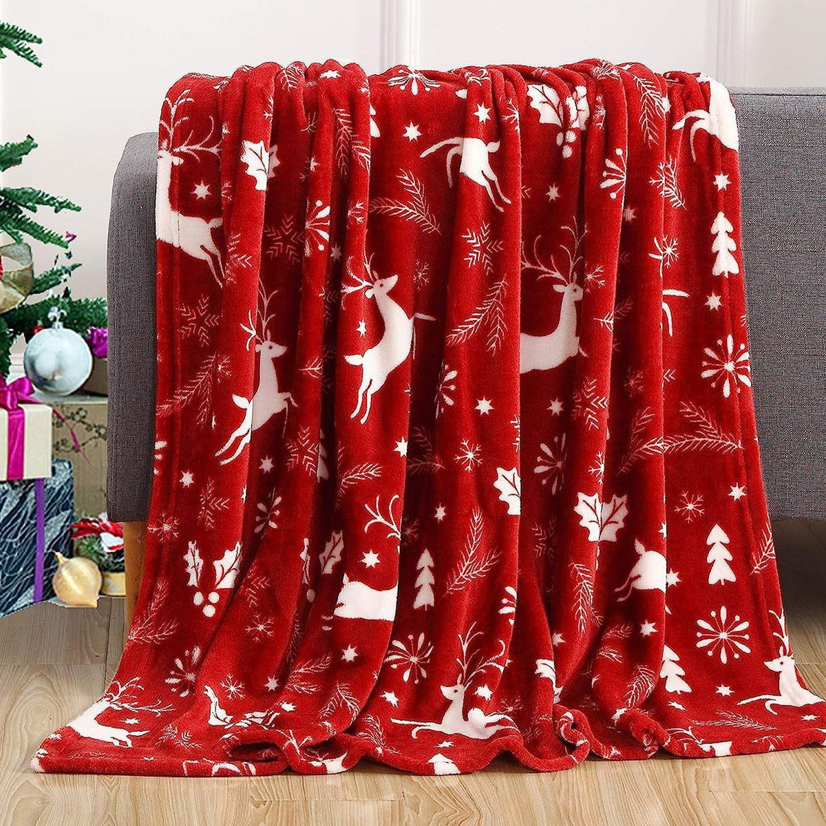 Festive Santa-Themed Plush Fleece Blanket