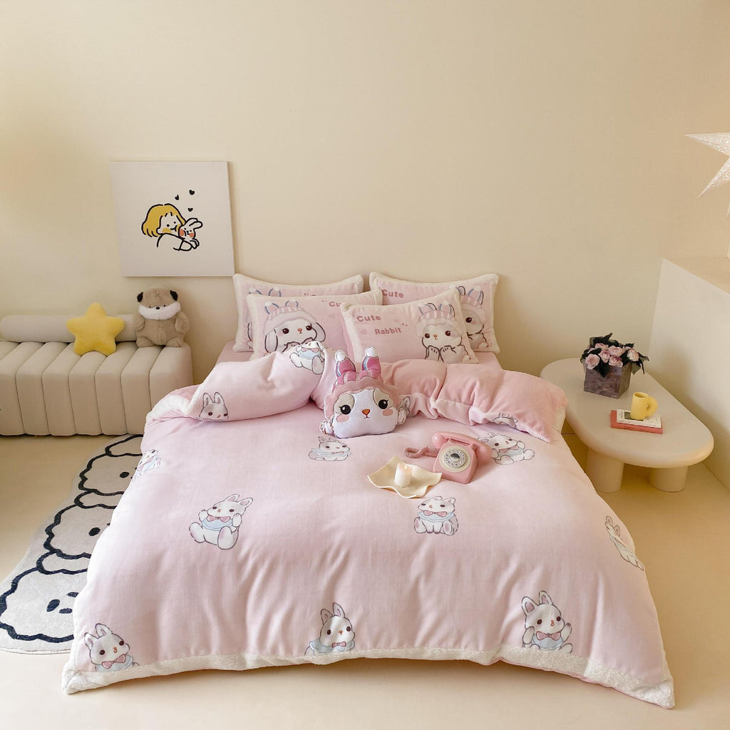Children's bedding set with teddy fleece trim and cute panda & bear motifs