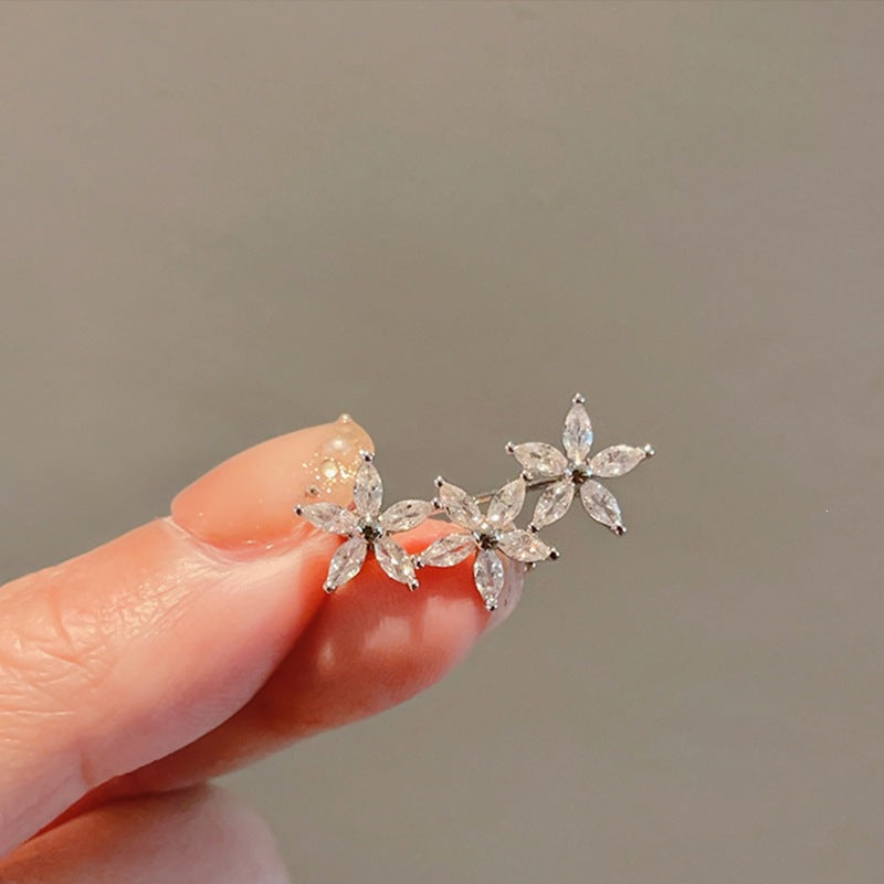 Siopsrl | Flower brooch made of radiant gemstones Siopsrl
