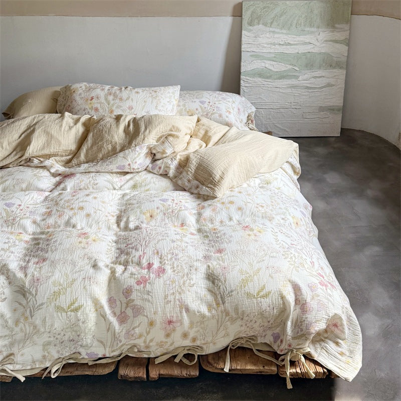 Light cotton gauze bedding set with floral pattern and ties