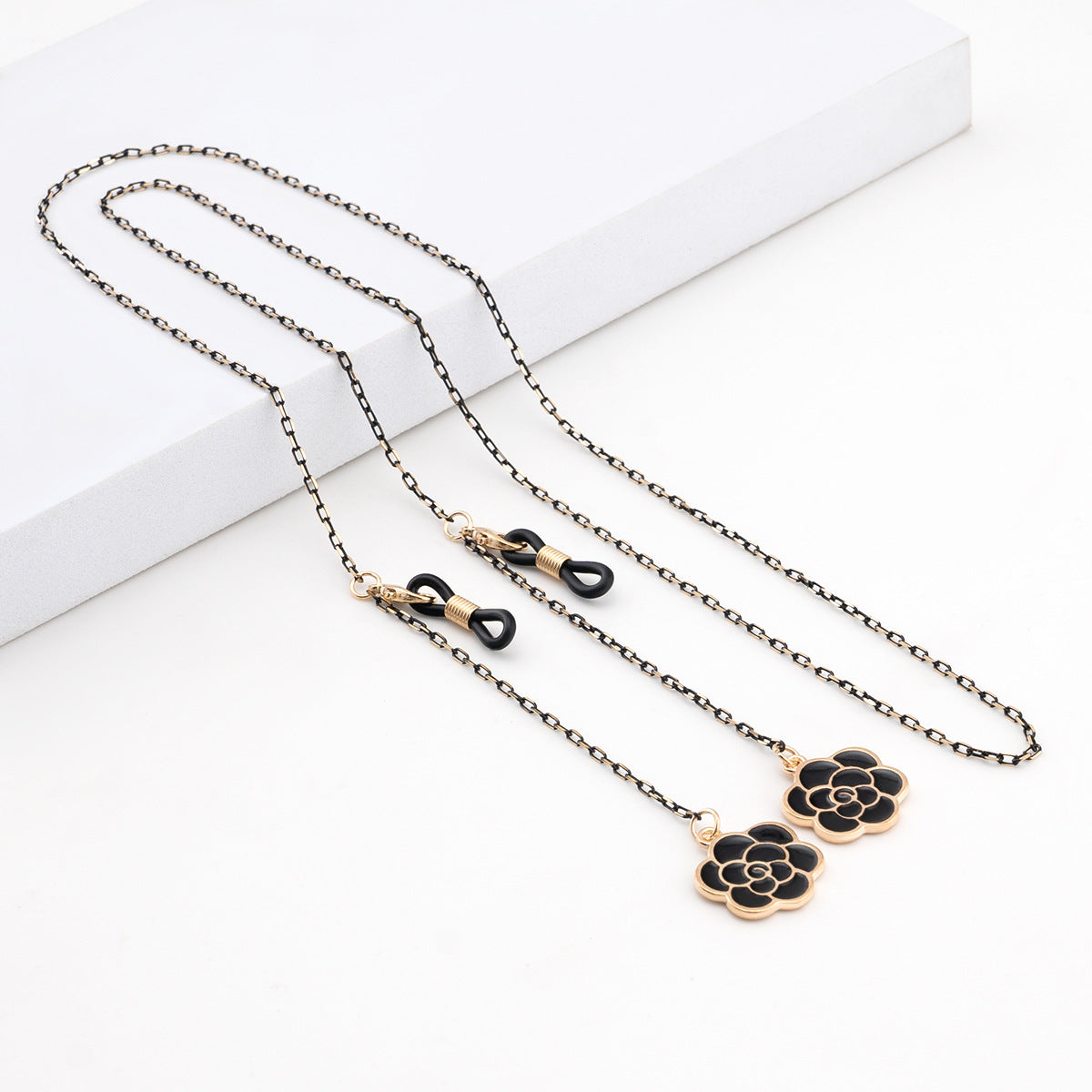 Siopsrl | Elegant Geometric Eyewear Chain Siopsrl