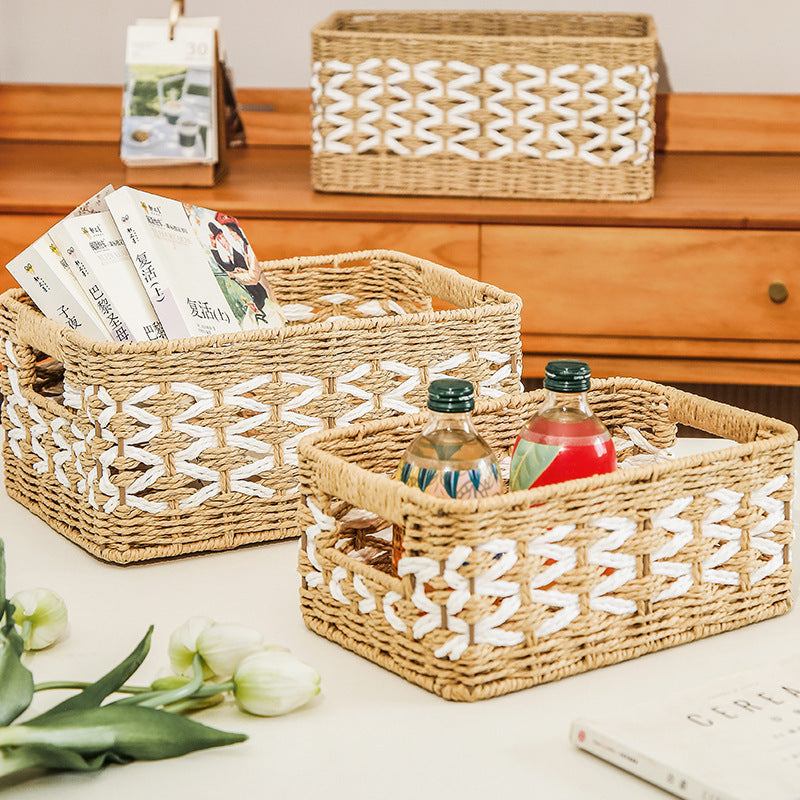 Decorative basket made of natural fiber with elegant design Siopsrl