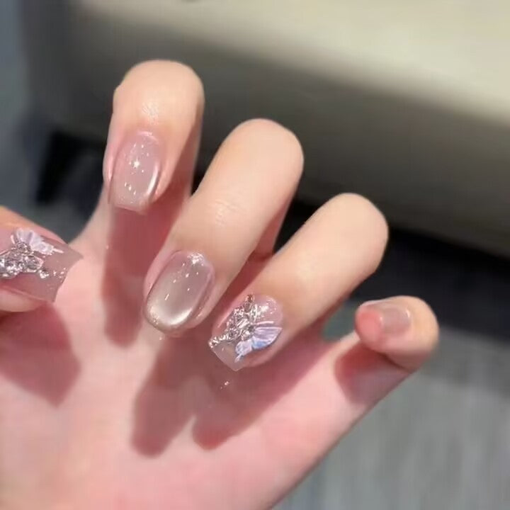 Siopsrl | Elegant Foil and Floral Press-On Nail Set Siopsrl