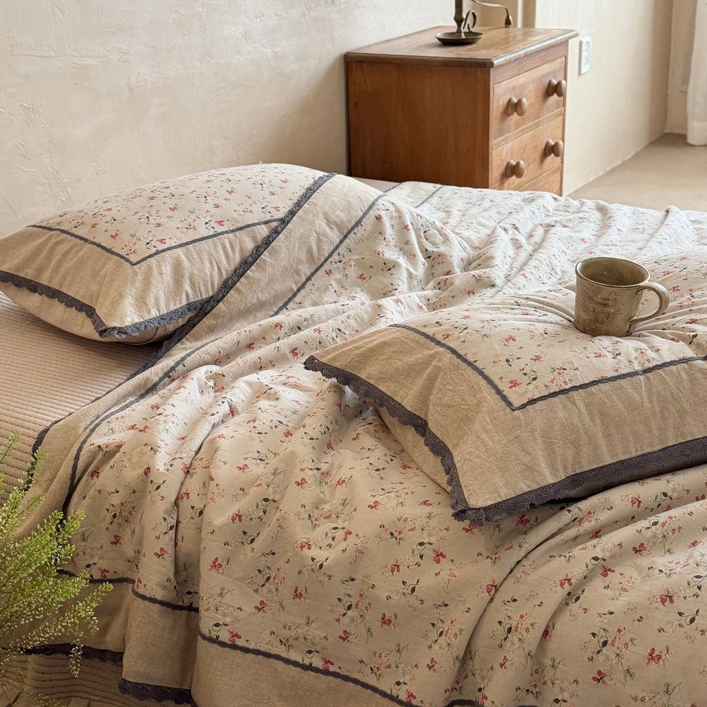 French vintage duvet and pillow set made of cotton-linen with ruffles Bowlift