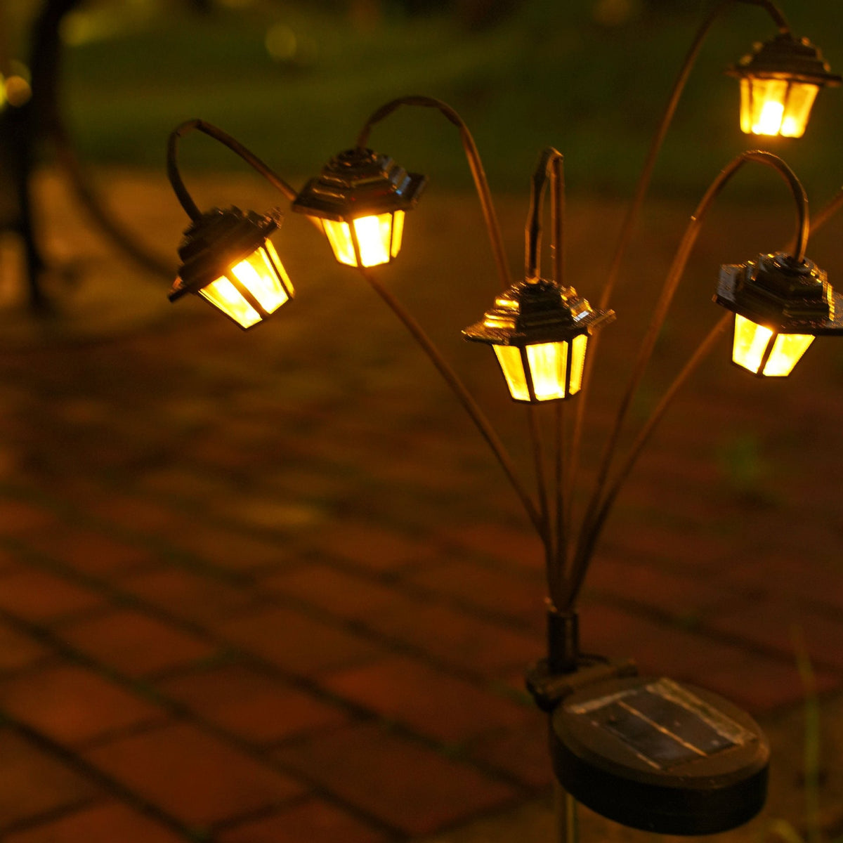 Decorative Multi-Head Solar Garden Stake Lanterns With Warm LED Siopsrl