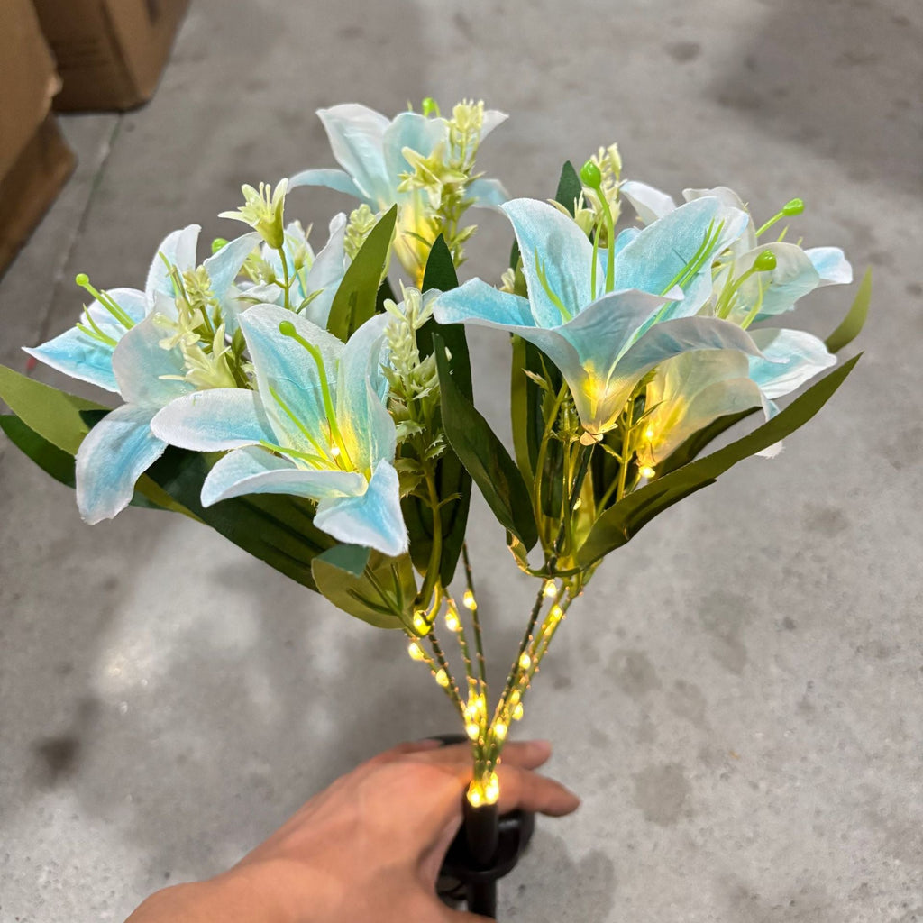 Solar LED Lily Garden Stake Light With Integrated Fairy String And Lifelike Silk Petals Siopsrl