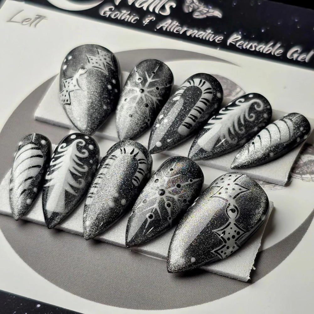 Siopsrl | Creative Nail Art in Glamorous Black-White Design Siopsrl
