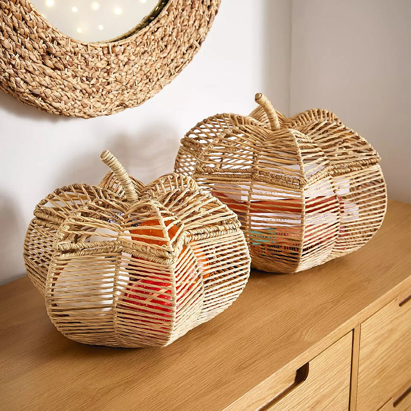 Handcrafted fruit basket in pumpkin design Siopsrl