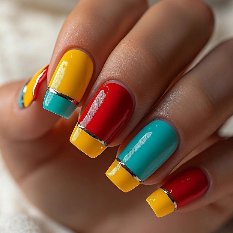 Siopsrl | Creative Nail Art with Exotic Leaf Design Siopsrl