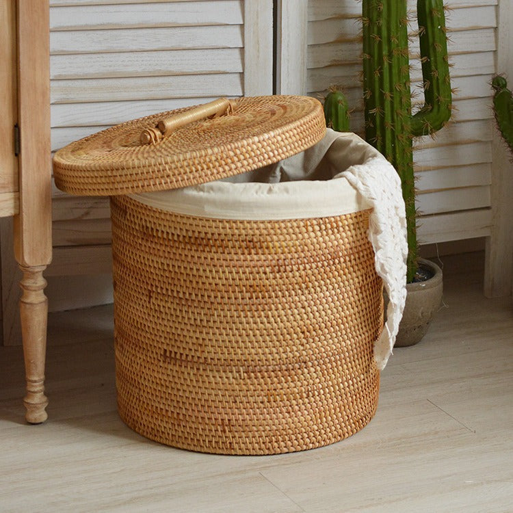 Women Elegant hand-woven basket with practical handles Siopsrl