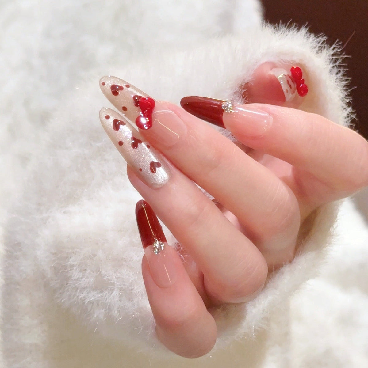 Siopsrl | Decorative Press-On Nails with Gem Accents Siopsrl