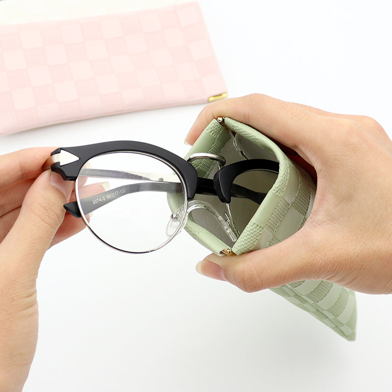 Siopsrl | Fashionable Checkered Pouch Siopsrl