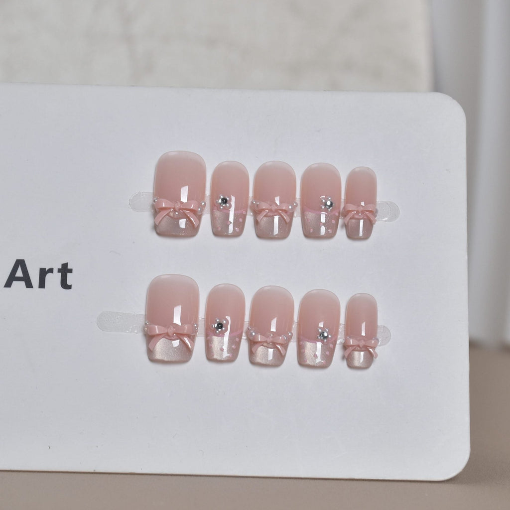 Siopsrl | Elegant French Tip Press-On Nail Art with Bow Accents Siopsrl